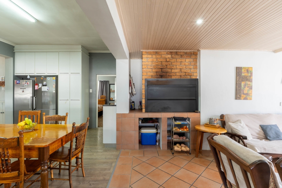 4 Bedroom Property for Sale in Churchill Estate Western Cape